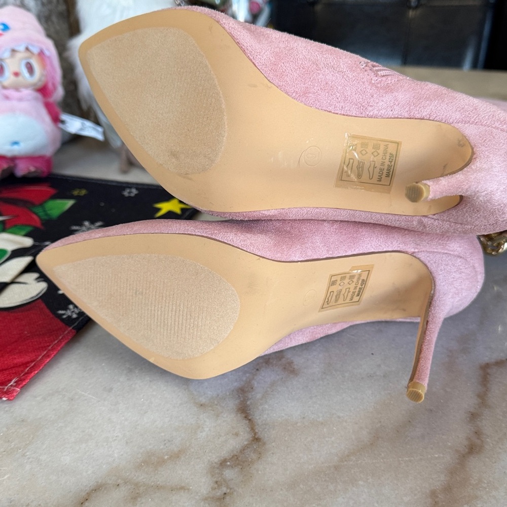 Fashion nova faux suede boots 9 - Picture 4 of 13